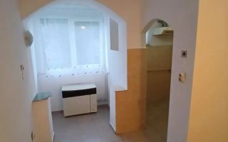 BRASADAS vinde garsoniera pe Ostrovului la PARTER. - Poză 1