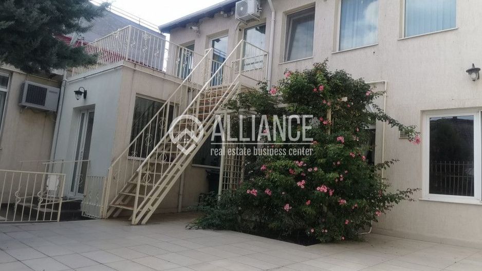 STADIONUL FARUL(COD03) - Vila cocheta si curte frumoasa ! - Poză 3