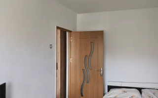 Mic la întreținere, bun la randament: apartament în Orșova - Poză 11