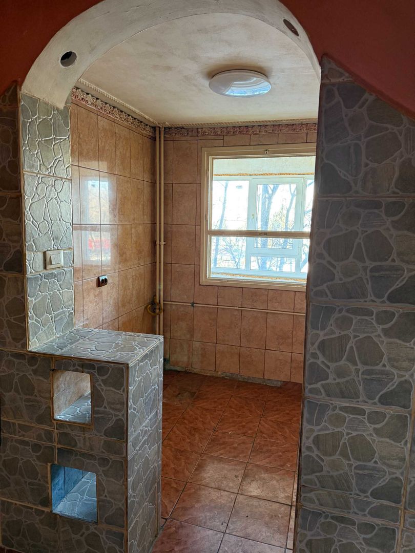 Vanzare ap. 3 camere, bloc 1983, etaj 2/4,  Titan-2 min de metrou Grigorescu - Poză 3