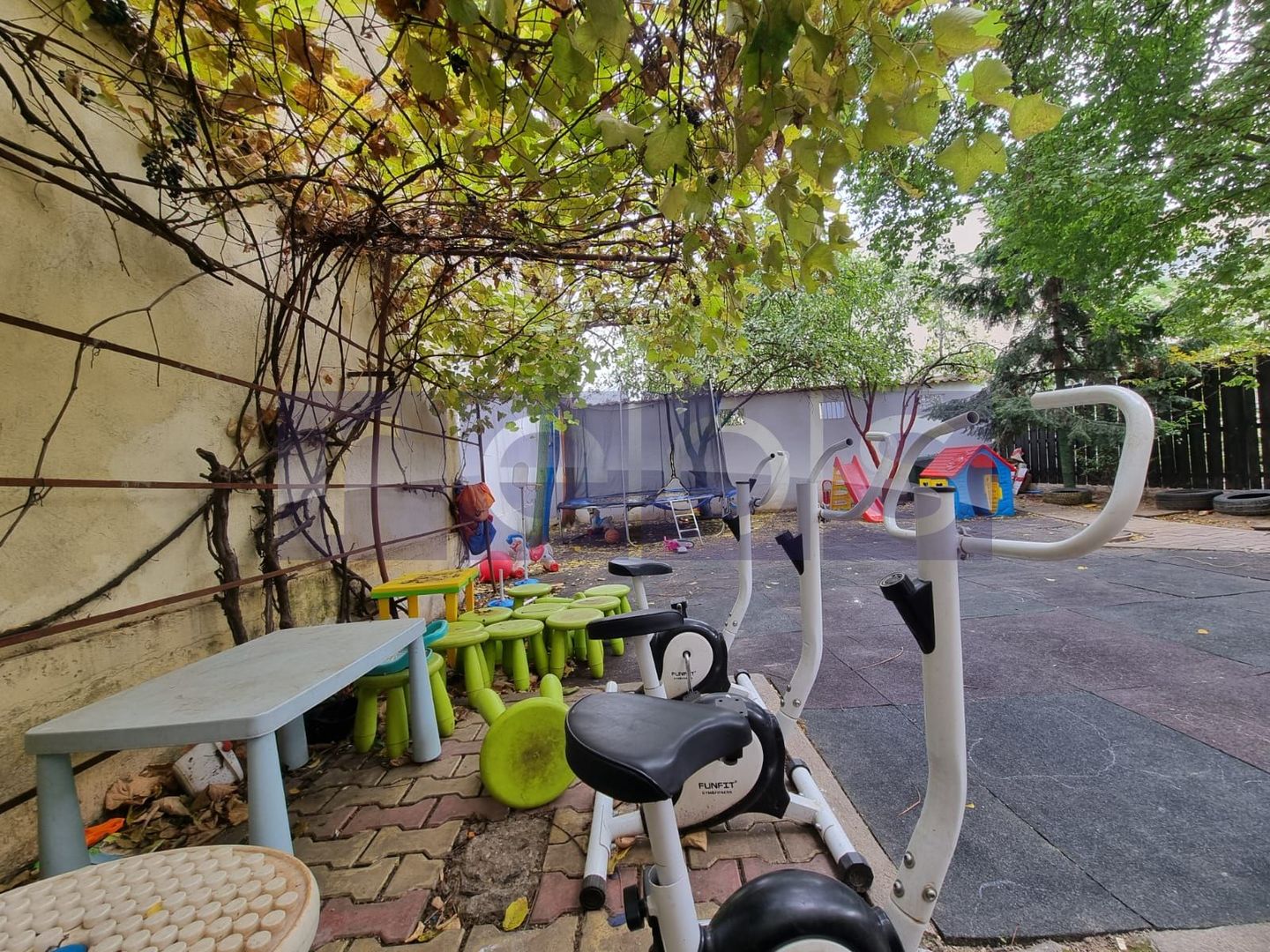 DE INCHIRIAT VILA  D+P+1+2 + CURTE | ZONA PARCUL CAROL - Poză 34