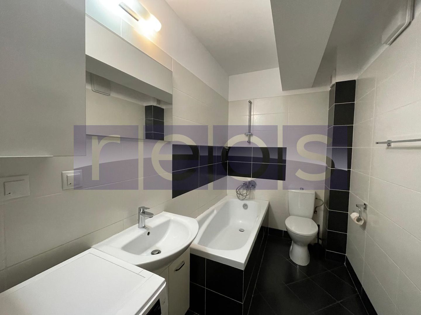 VANZARE APARTAMENT 2 CAMERE 56MP + PARCARE BLOC NOU TRAPEZULUI/SALAJAN - Poză 7