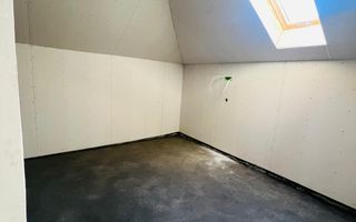 Casa finisata la cheie cu 5 camere in localitatea Santandrei - Poză 9