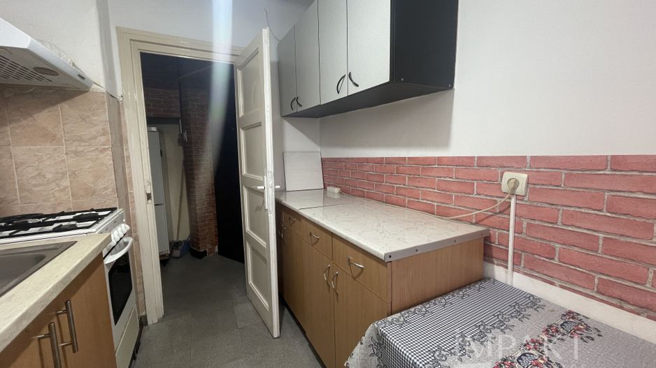 Apartament cu 2 camere in zona centrală - Poză 6