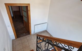 Casa P+1+M cu 5 camere teren 486 mp garaj si filigorie in Trei Stejari - Poză 2