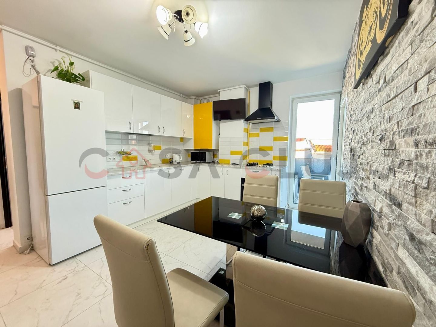 Central, bloc nou, la cheie, parcare - Poză 2