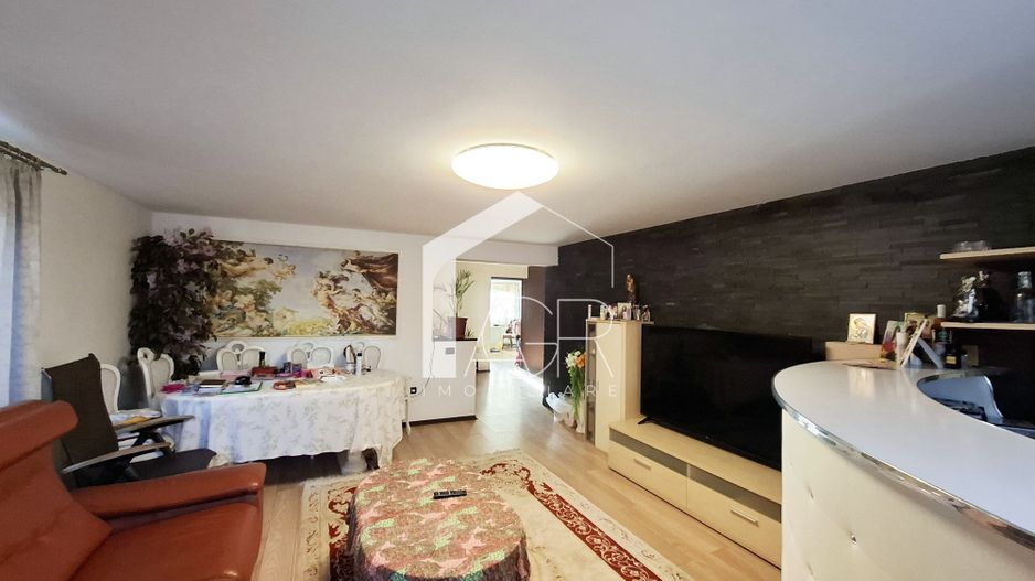 Casa cu 5 camere de vanzare, Tantareni - Poză 3