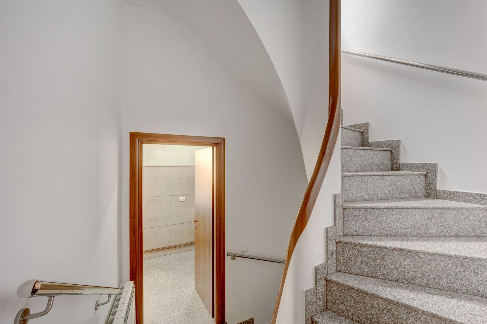 3 IMOBILE - LOT 676 MP - RECONSOLIDATE - ROMANA VICTORIEI - DOROBANTI - Poză 42
