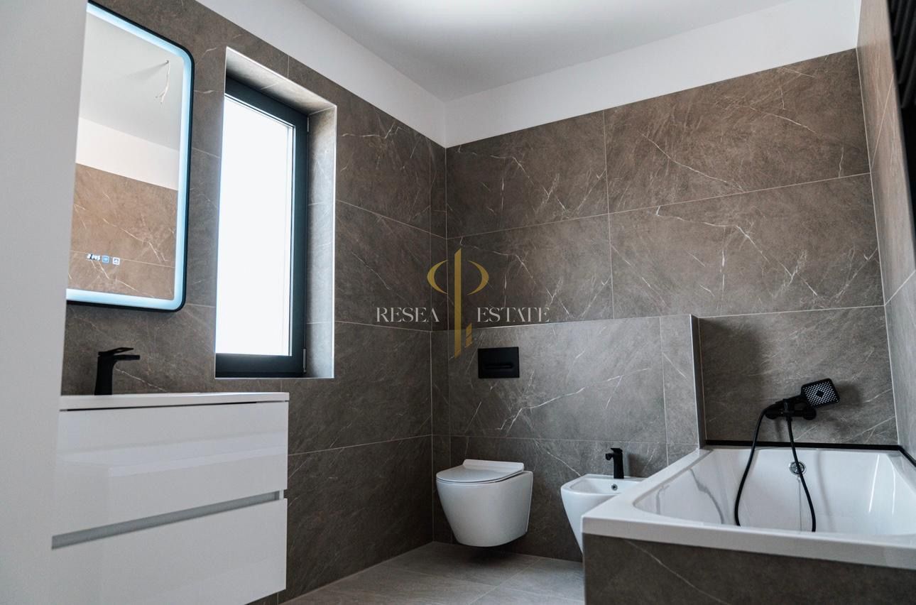 Casa individuală -4 camere - Giroc - Poză 10