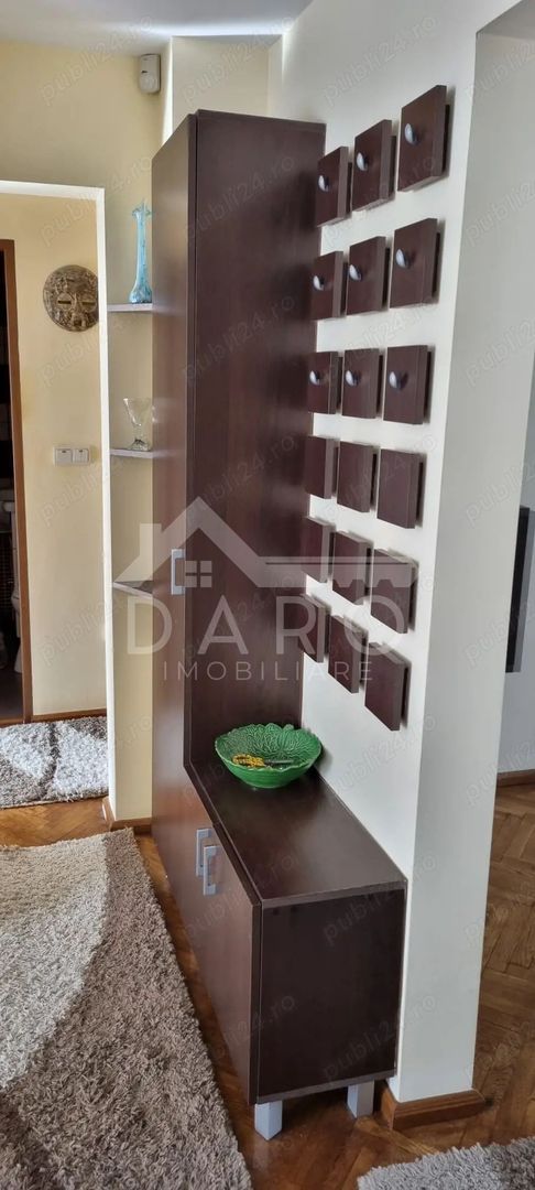 Inchiriez apartament cu 3 camere in Tudor, modificat si amenajat complet mobilat. - Poză 4