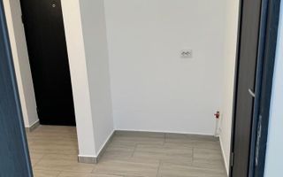 APARTAMENT 3 CAMERE ETAJ 2 CAMPULUNG - Poză 2