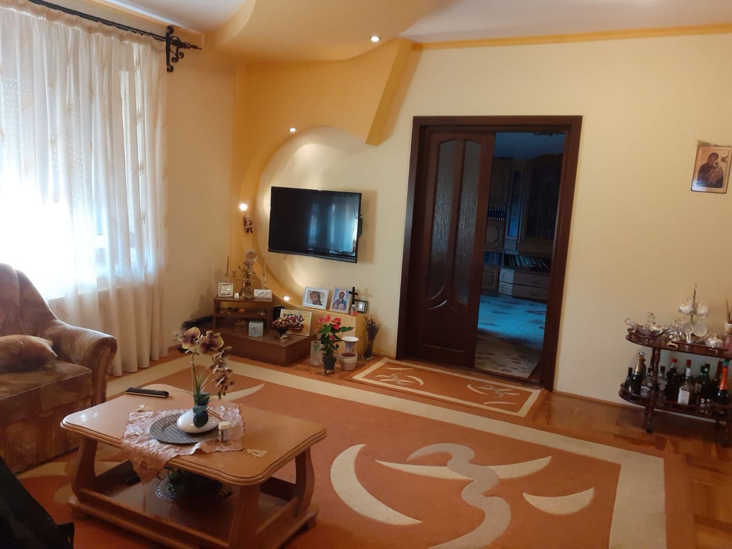 Ag EUROPA vinde casa individuala 6 cam. si teren 5 ari în Titulescu. - Poză 1