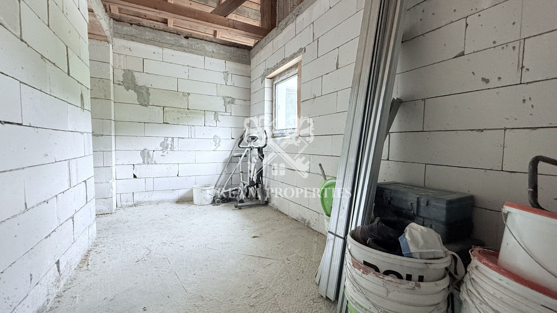 Casa individuala 5 camere, 2 bai, 120 mp, teren 300 mp, Sannicoara - Poză 12