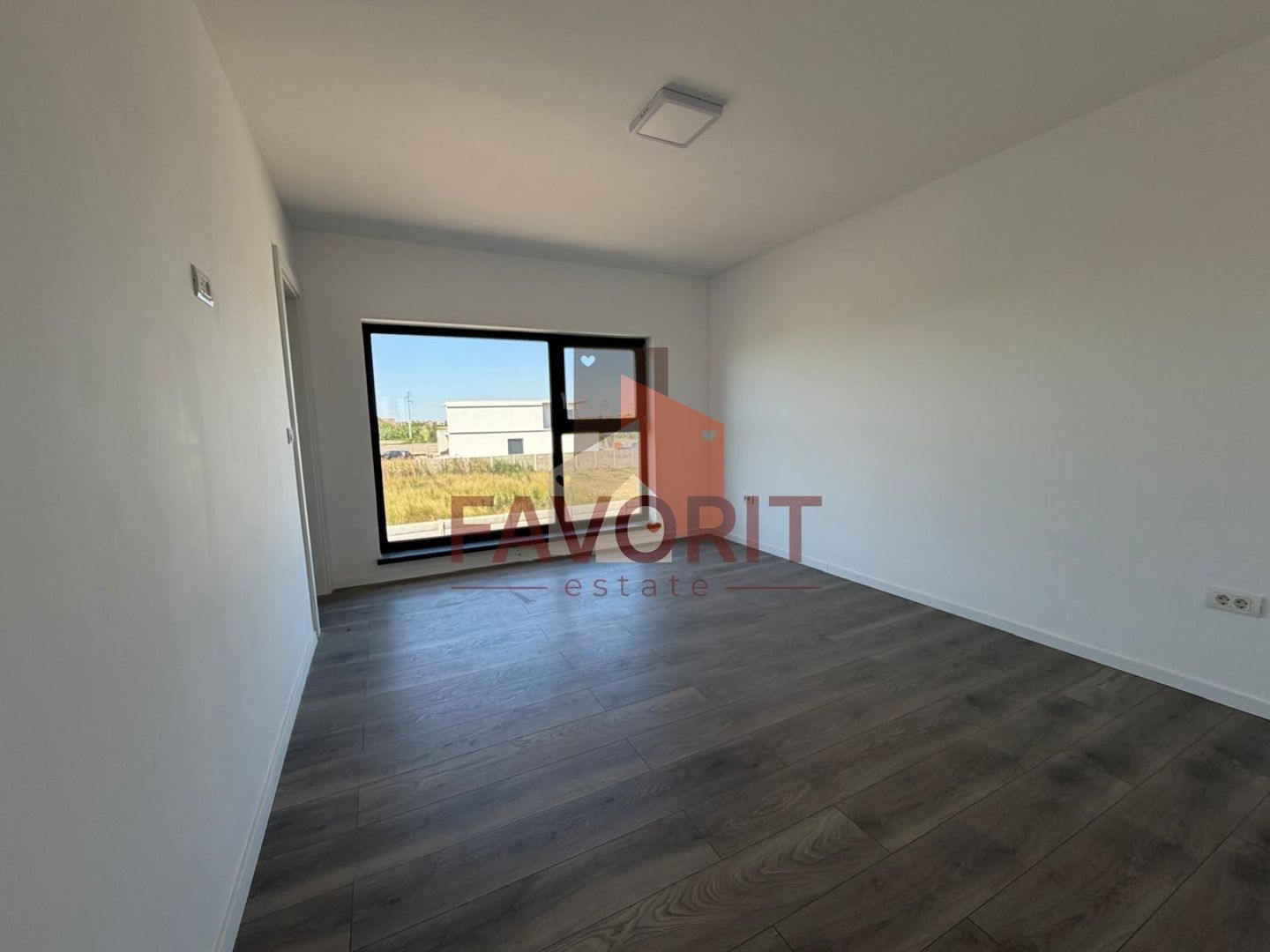 Duplex | COMISION 0 | Curte amenajata | Toate utilitatile | 3 Bai | - Poză 9