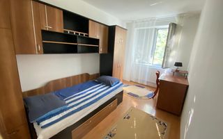 3 camere confort 1 etaj 3 zona Medicina CENTRALA PROPRIE - Poză 4