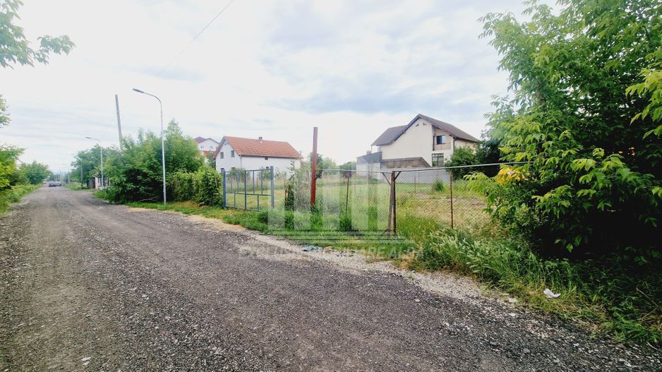 Teren intravilan de vanzare zona foarte buna in Cetate - Poză 1