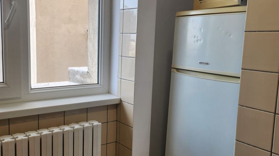 De Inchiriat Garsoniera Bd. Decebal LUX cu TERASA langa Rond Alba Iulia - Poză 7