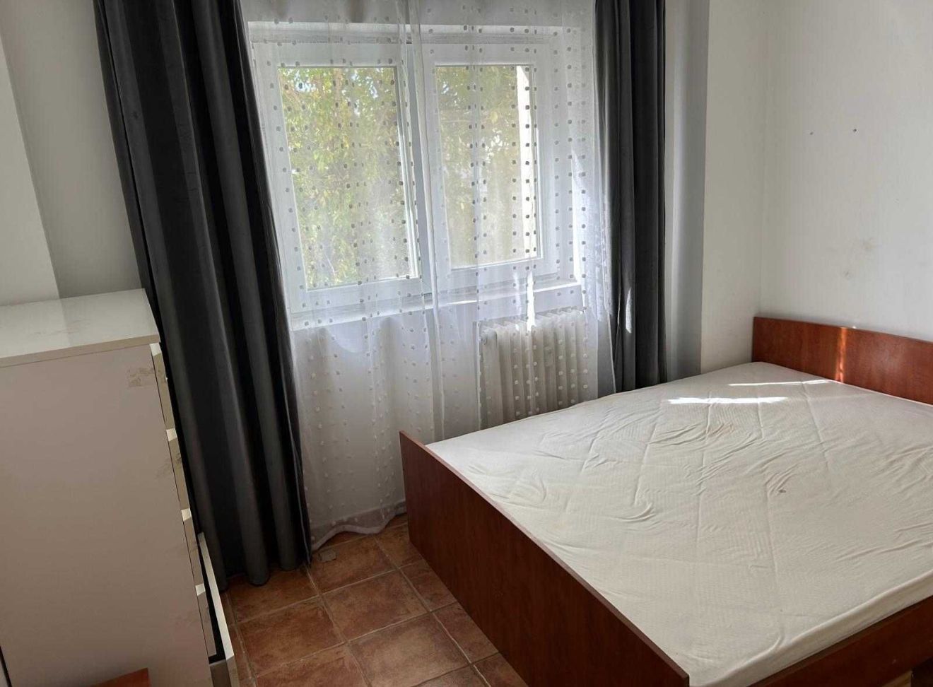 AP. 3 CAMERE DACIA, BUCATARIE INCHISA, METROU 5 MINUTE, REABILITAT - Poză 3