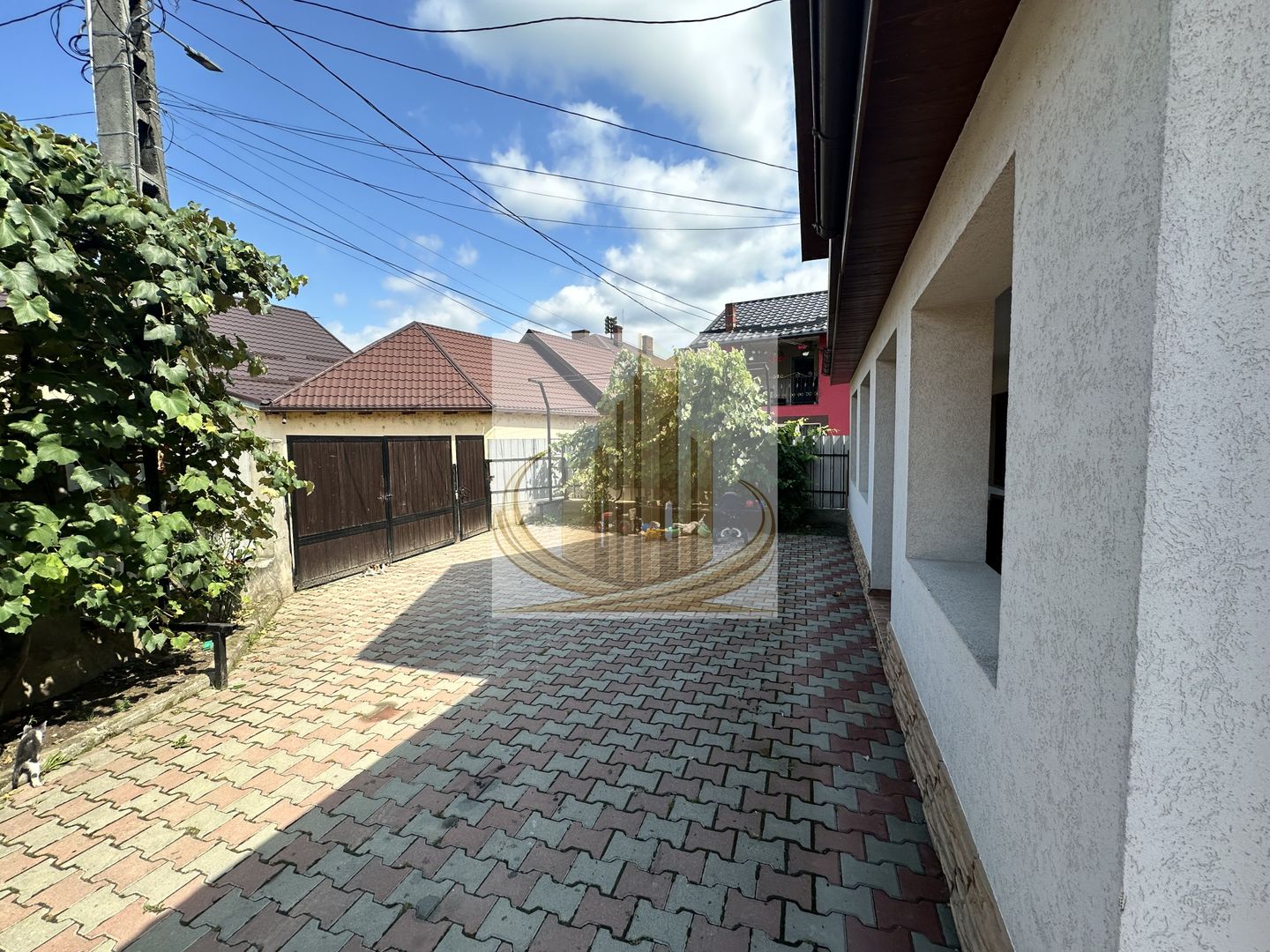 Casă 160 mp + atelier 200 mp + anexă + teren 1.000 mp | Exclusivitate - Poză 3