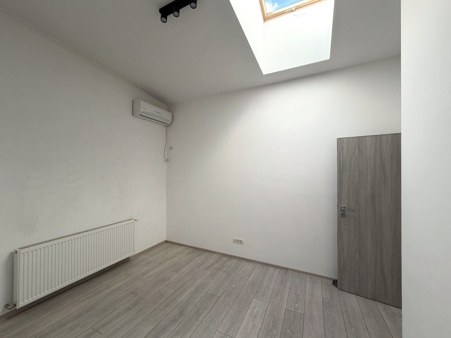 Apartament 3 camere tip Duplex - zona Calea Calarasilor/Popa Nan - Poză 17