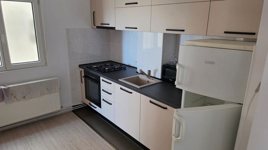 Apartament 3 camere Zona Gh Lazar - Poză 4