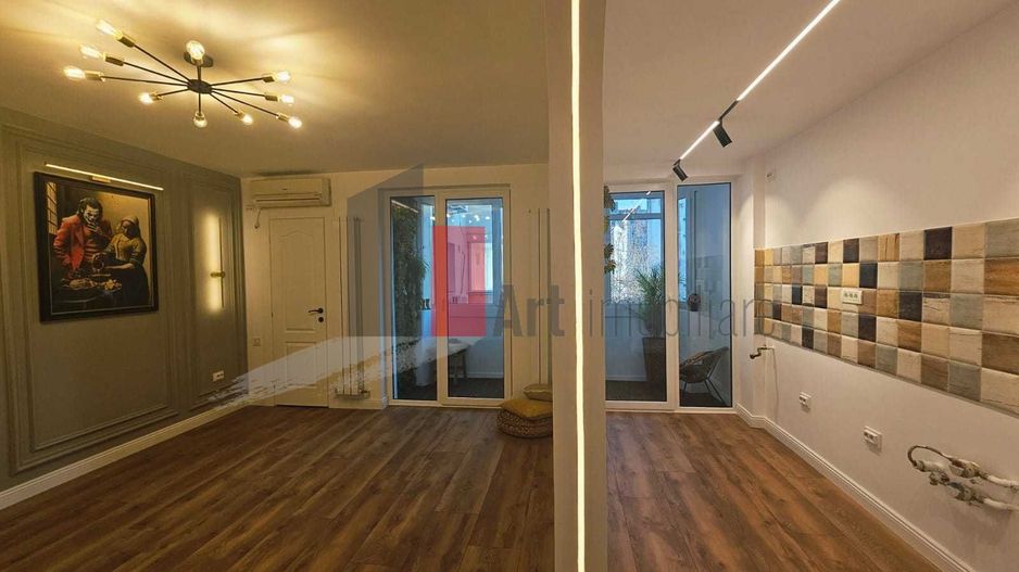 APARTAMENT  DE 2 CAMERE - Poză 1