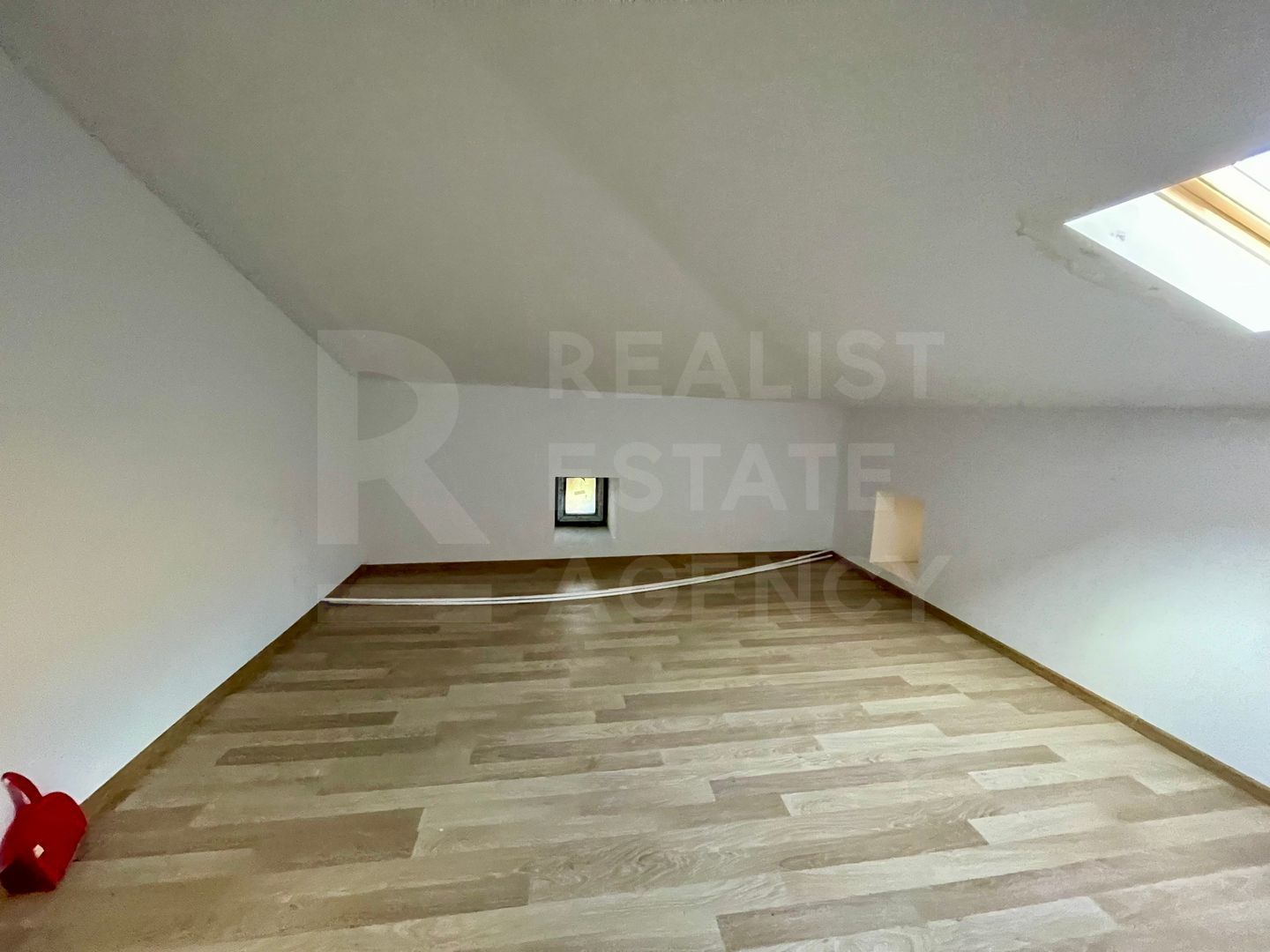 De vânzare – Clădire impresionantă, 11 camere, 9 dormitoare, Păcurari - Poză 19