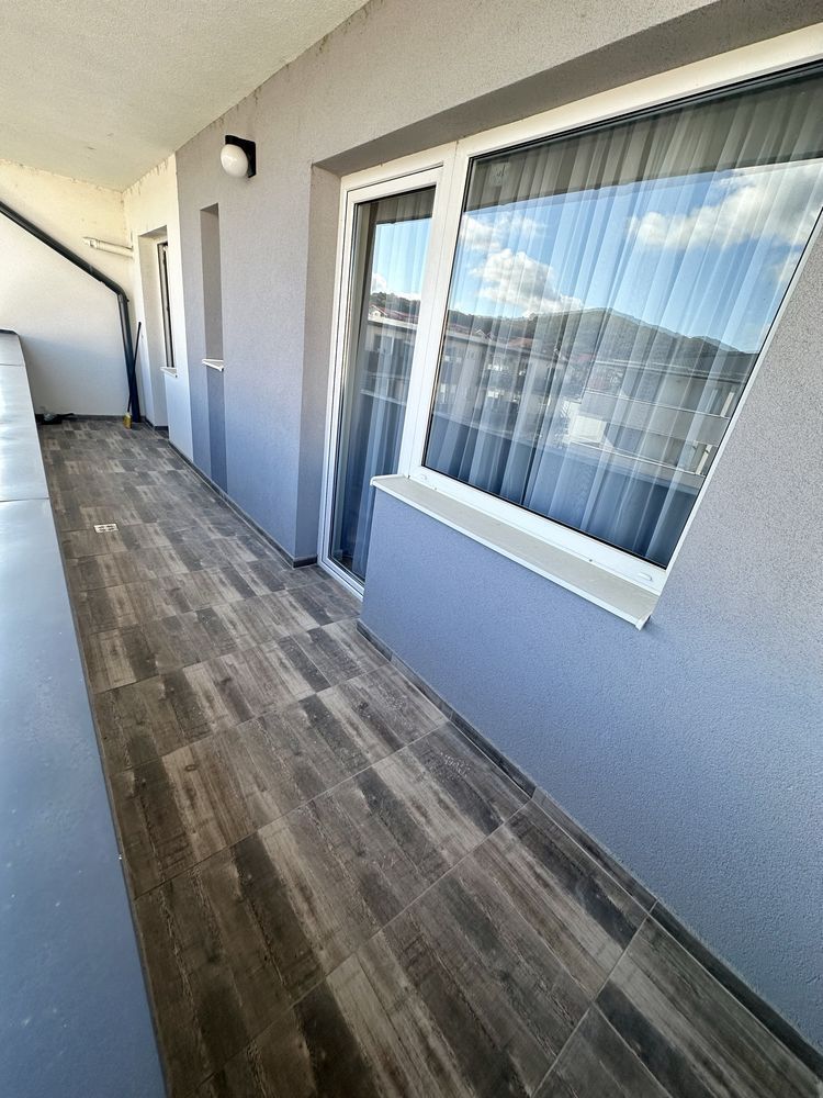 Apartament de vanzare 3 camere decomanda, balcon, parcare - Poză 7