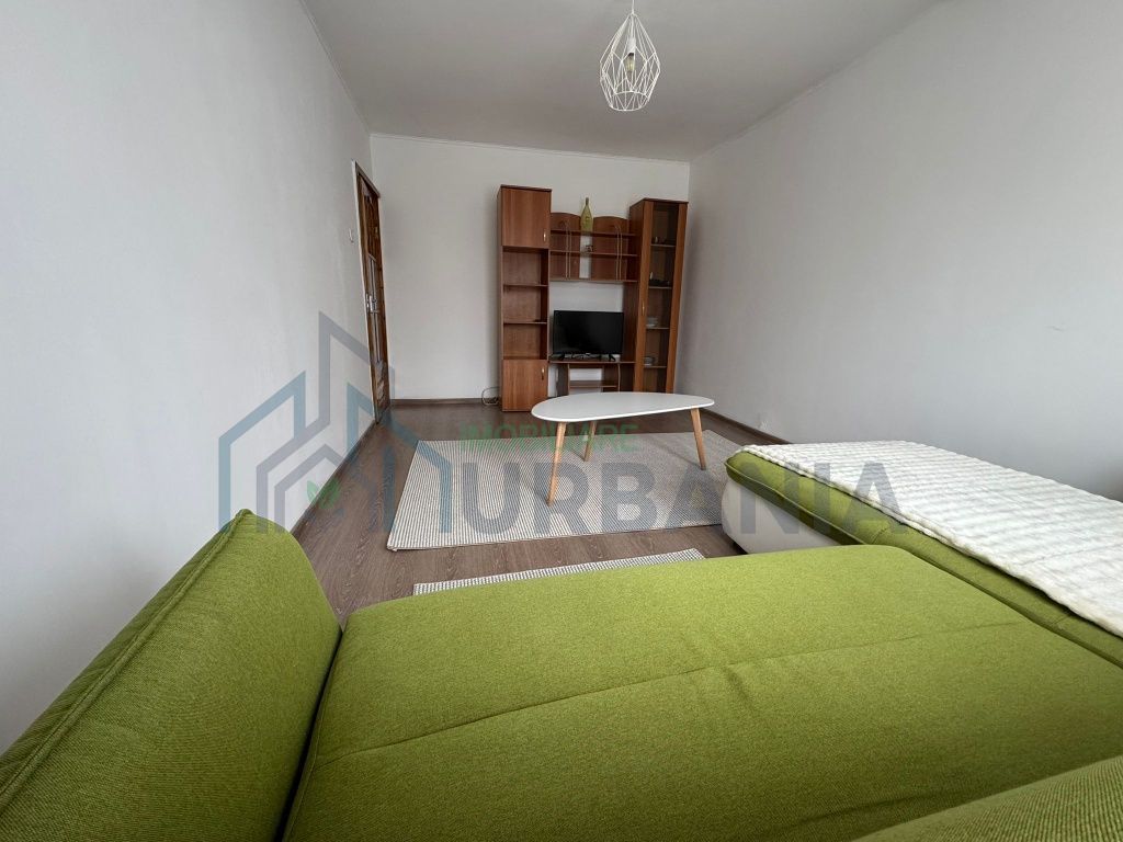 Apartament 3 camere, Nicolina, etaj 1, renovat recent - Poză 3