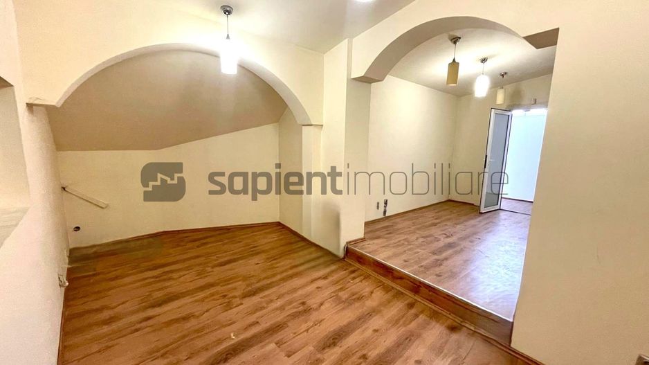 Casă ideală pentru familie, 263 mp cu garaj in Calea Aradului - Poză 4