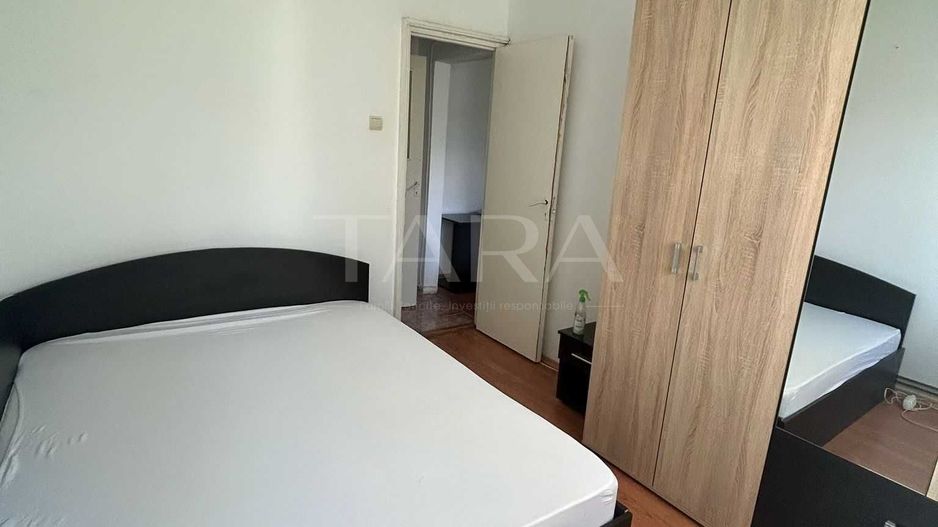 Apartament cu 2 camere, mobilat și utilat. - Poză 2