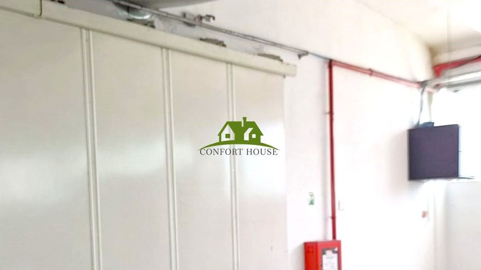 Cladire ideală pentru diverse scopuri comerciale sau industriale - Poză 10