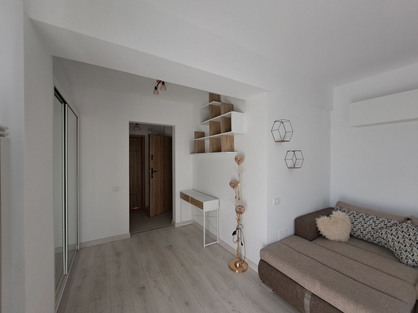 Garsoniera mobilata de vanzare cu loc de parcare la demisol A38 - Poză 5