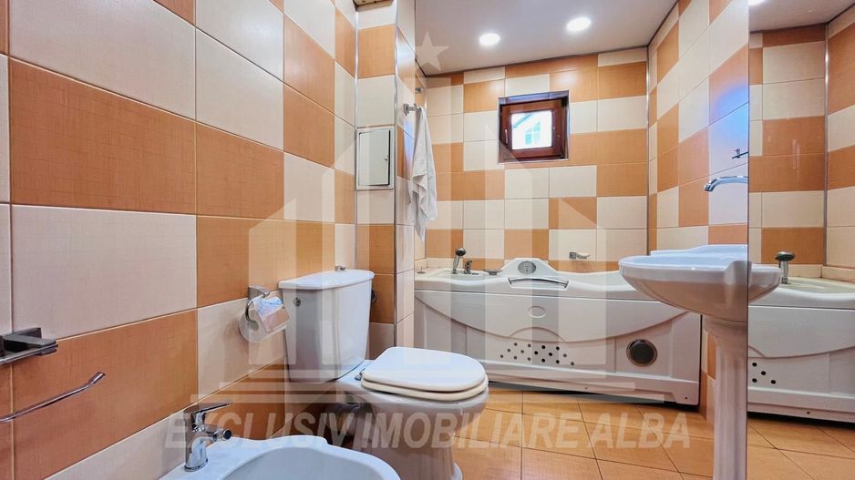 Apartament 4 camere decomandate | 85 mp | 2 bai | Cetate - Poză 6