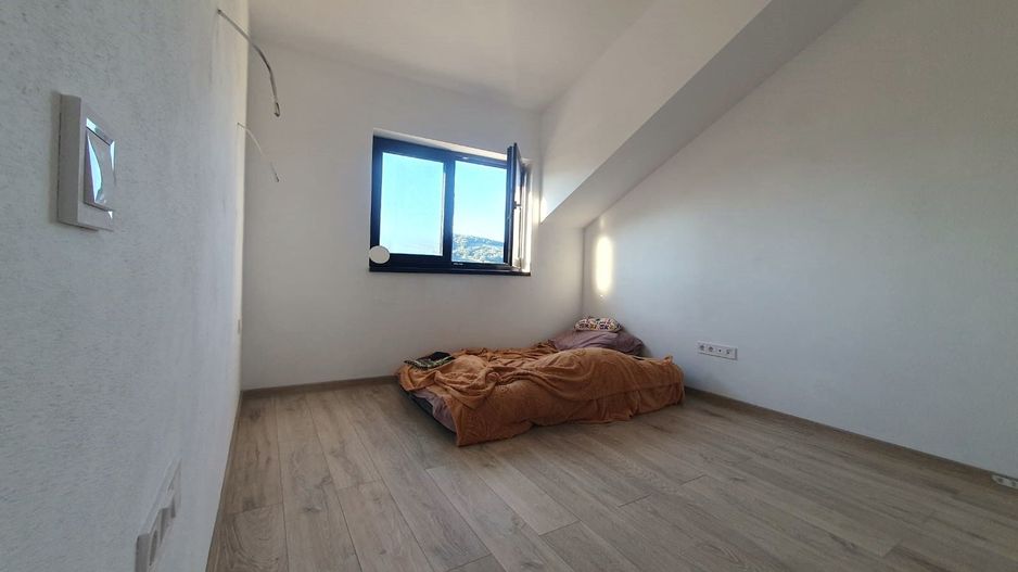 Locuință modernă, 2 camere decomandate, bloc tip vilă, Sânpetru - Poză 13