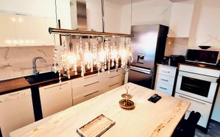 0% Comision Oferim spre vanzare, proprietate deosebita, 7 camere, zona Modern - Poză 9