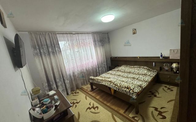 Casă cu mansardă și piscină de vânzare – Pictor Andreescu - Poză 9