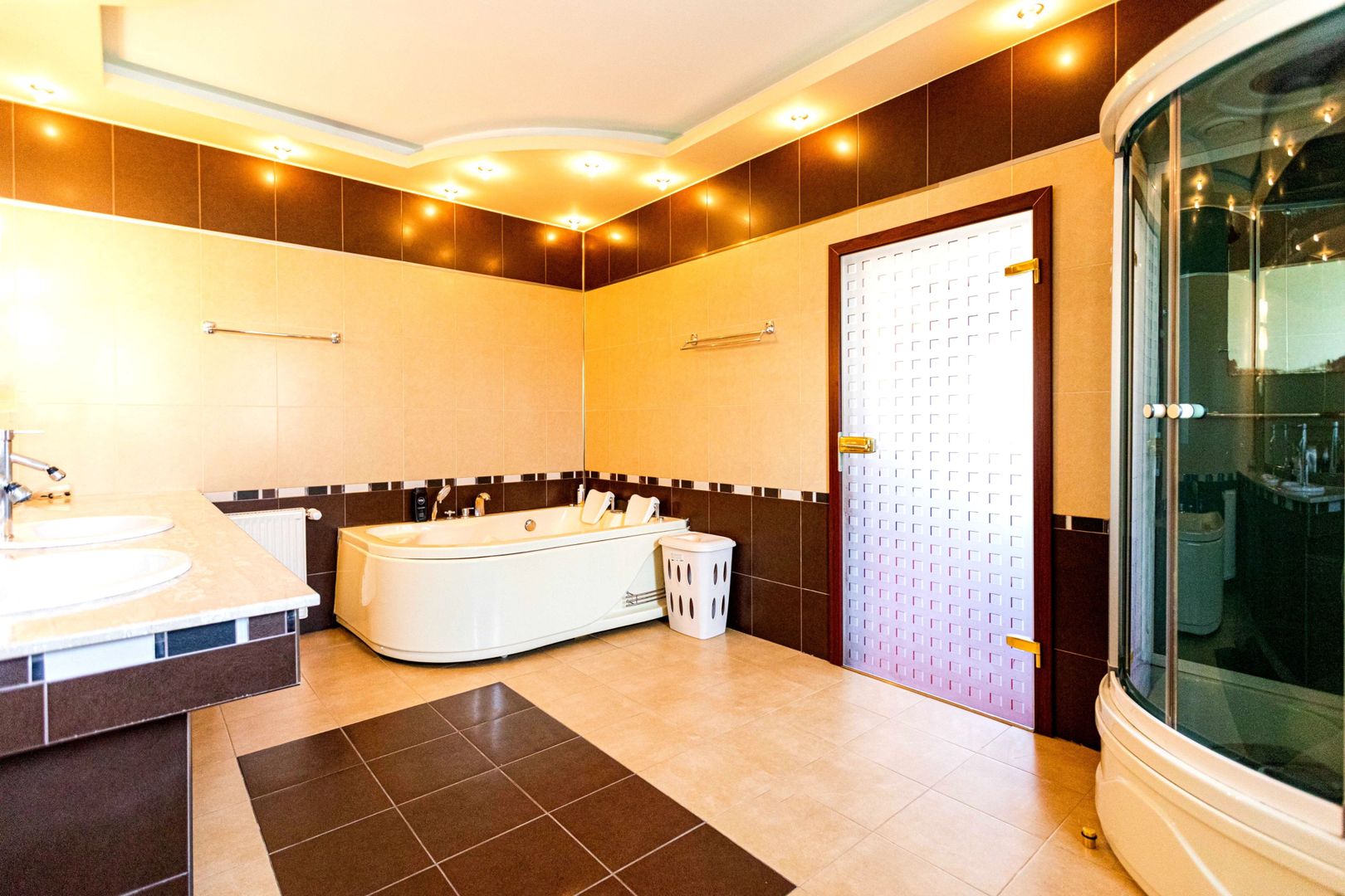 Dumbrăvița, la intrare – casă exclusivistă ideală locuință sau birou - Poză 16