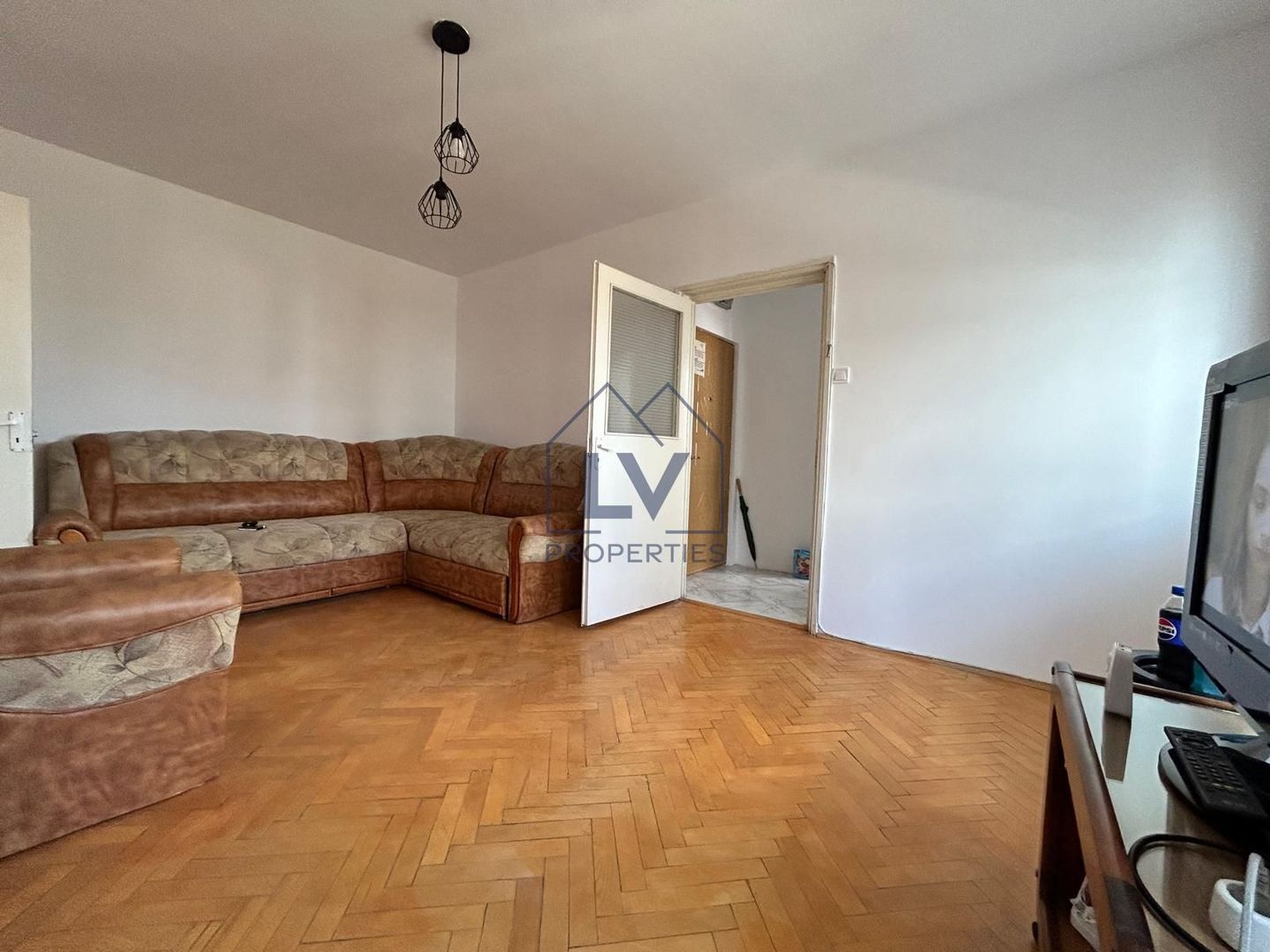 VANZARE APARTAMENT 2 CAMERE + BALCON | ZONA DOMENII - Poză 2