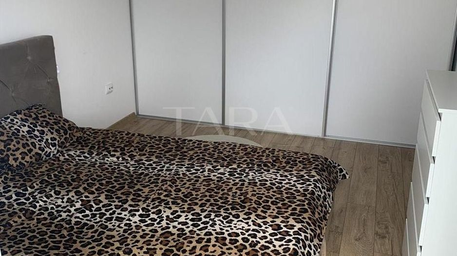 Apartament 2 camere, ultimul etaj, panoramă superbă,  balcon 10 mp - Poză 4