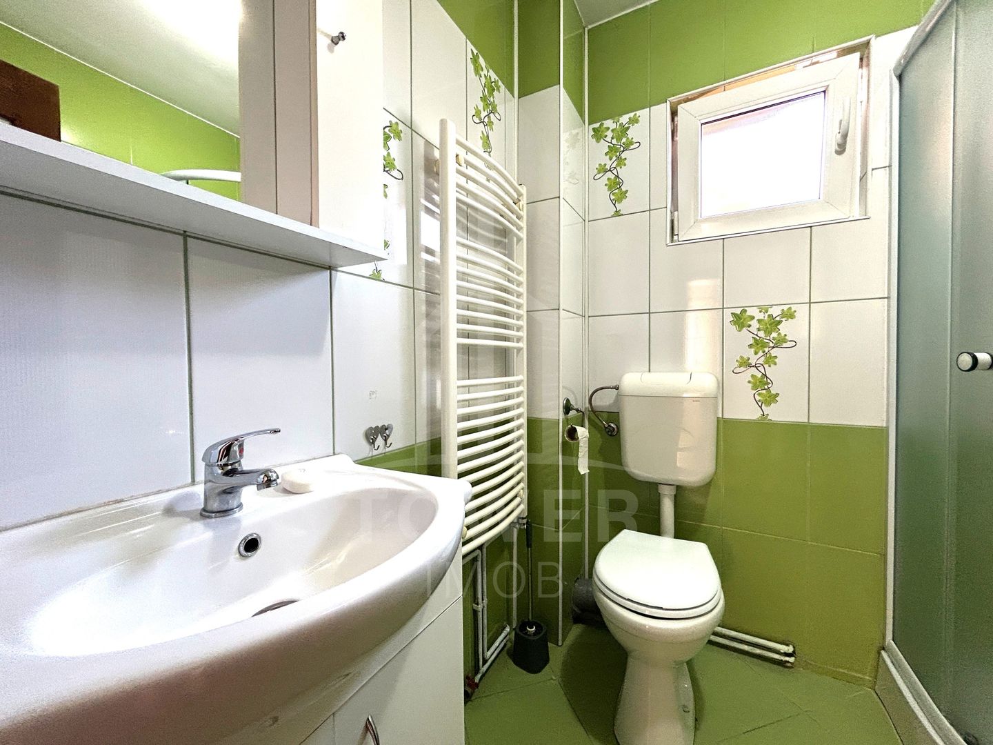 Apartament cu 3 camere, 2 băi și loc de parcare în curte – Turnișor - Poză 10