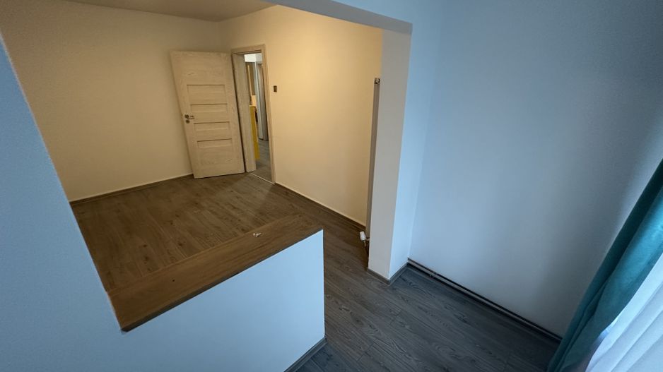 Apartament 3 camere  renovat in zona Lipovei - Poză 17