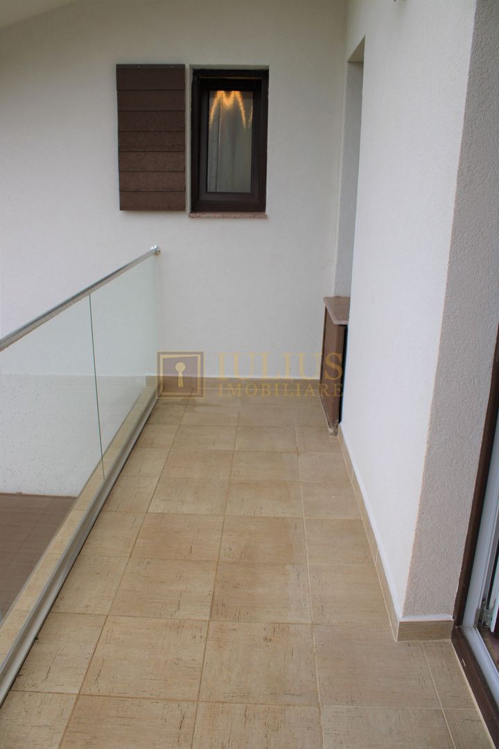Imobil deosebit, curte spatioasa, centrala proprie, loc de parcare! - Poză 17