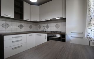 Apartament la casa, 2 camere, 2 bai, centrala proprie. - Poză 5