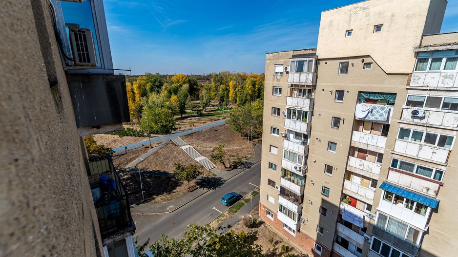 Apartament cu 5 camere pe Splaiul General Gheorghe Magheru, Micălaca - Poză 4