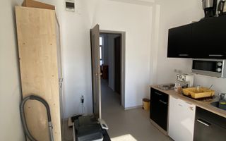 Spatiu birou - Poză 5