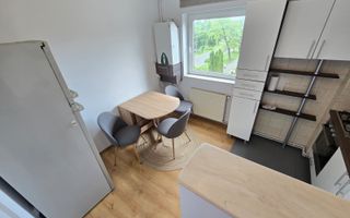 Apartament 3 camere decomandate 2 bai etaj 3 Zona Terezian - Poză 3