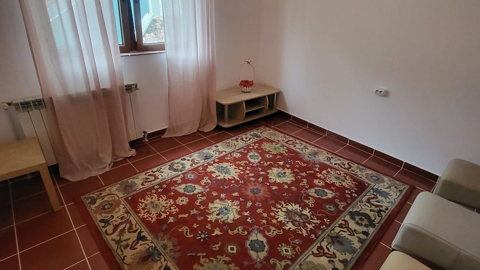 Casa mica, tip studio, centrala si curte proprie, 700 m distanta metrou Iancului - Poză 9