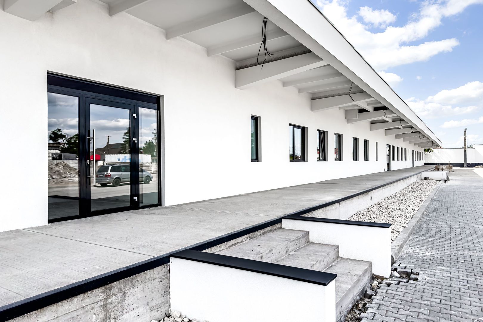 Birouri proaspăt renovate de închiriat - Poză 1