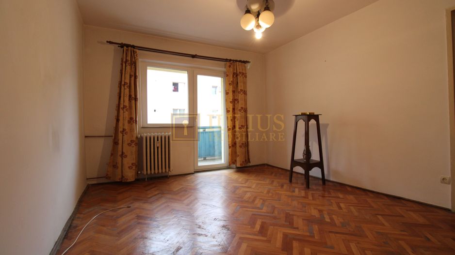 3camere, ideal pentru cei ce doresc sa renoveze de la zero un apartament. - Poză 4